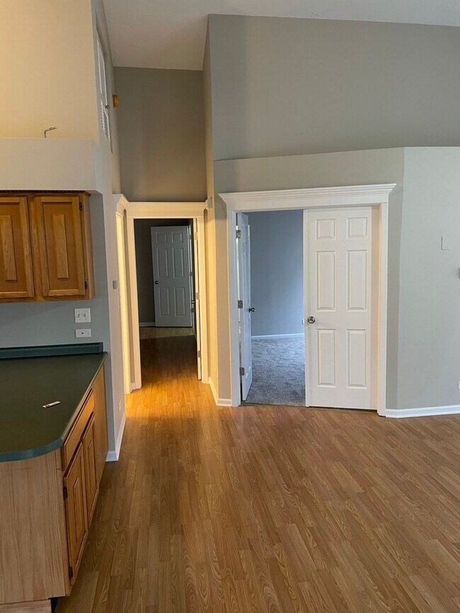 Building Photo - 1005 Pheasant Run Ln