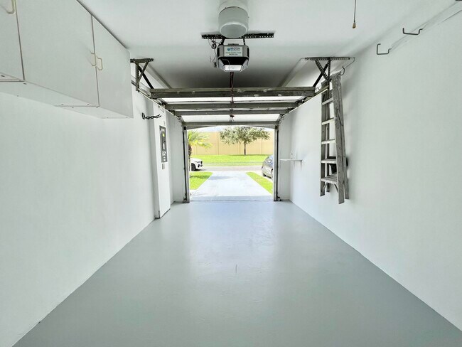 Building Photo - 15306 W Tranquility Lake Dr