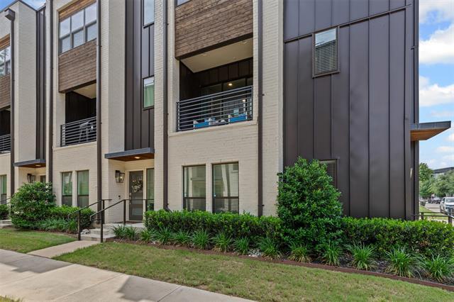 Building Photo - 2741 Merrimac St