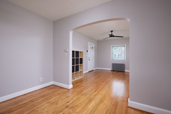 Building Photo - Charming 3BR/2BADetached Bungalow Blocks to the Arboretum is Move-in Ready!