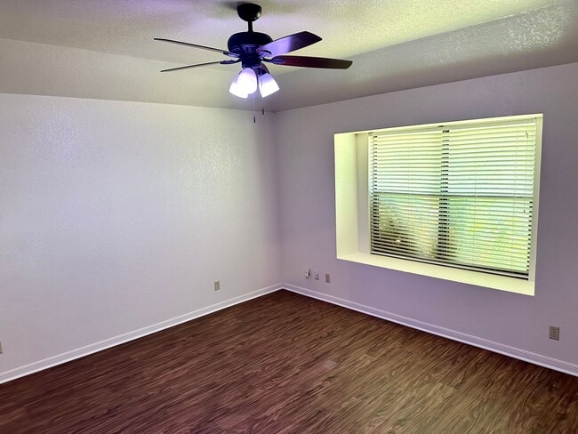 Building Photo - 4914 Peppermill Hollow - Call LONGHORN PRO...