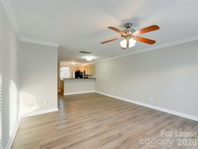 Building Photo - 1224 Green Oaks Ln