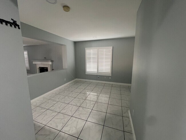 Building Photo - ***Open Showing Thurs. 4/2/2026 @10-11am*** Beautiful 4bed with large loft, 3bath Colton Home! MO...