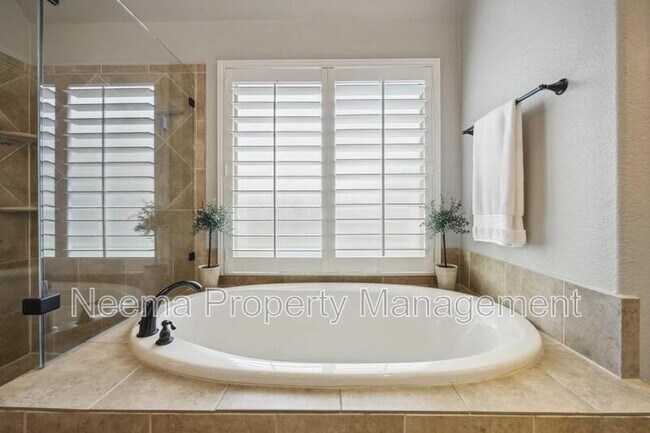 Building Photo - 2423 Rosillos Peak Dr