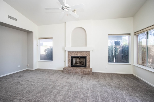 Building Photo - 4BR Total Remodel