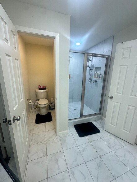 Building Photo - 3444 Kellogg Ave