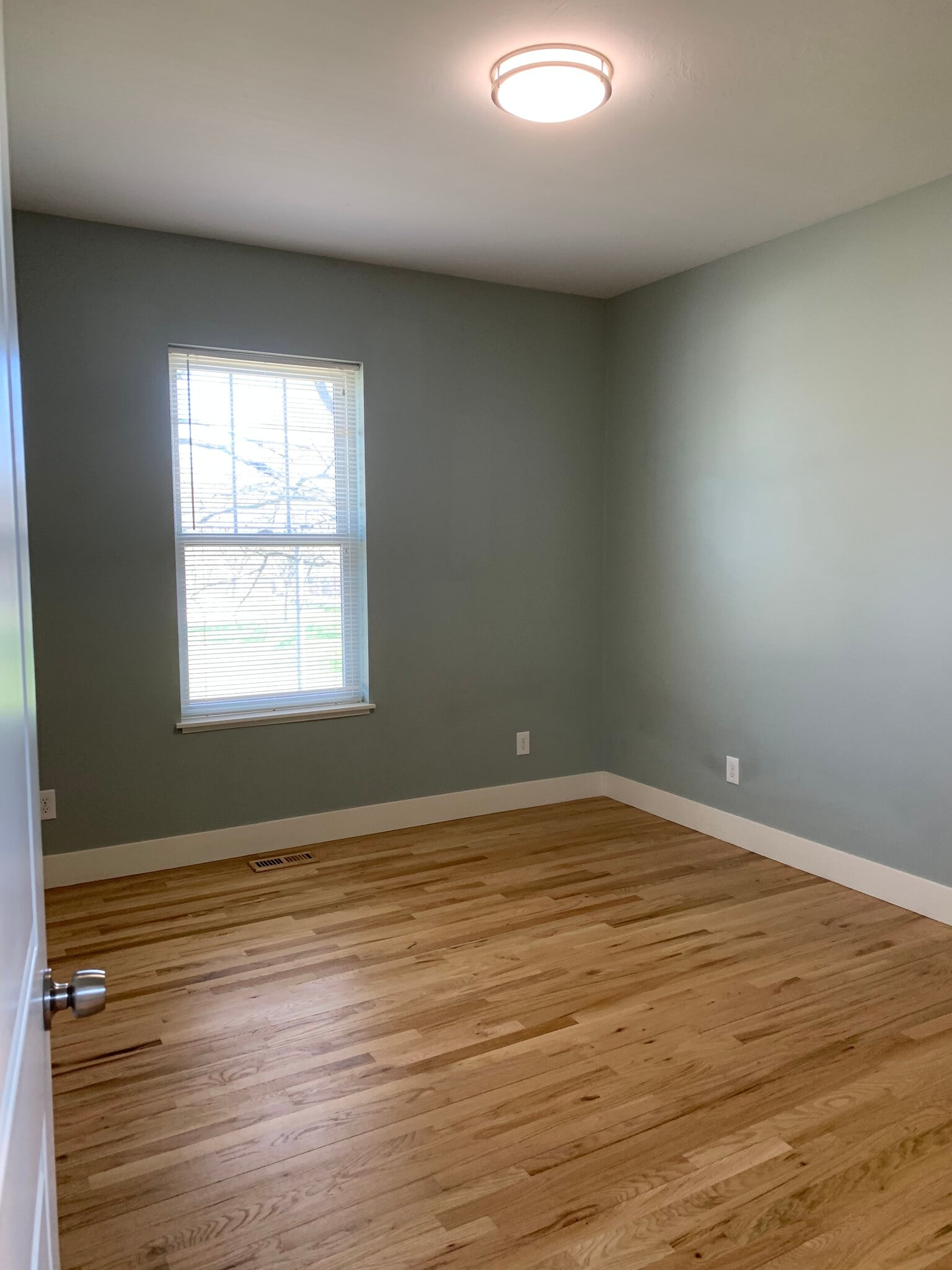 Bedroom - 142 Straight Ave SW