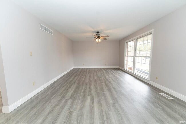 Building Photo - 7877 Marywood Dr