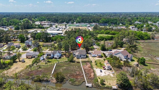 Building Photo - 20 B Freeman Drive Poquoson VA 23662