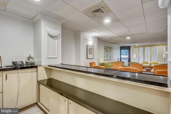 Building Photo - 4242 East-West Highway Unit 420