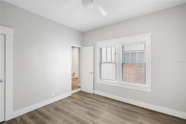 Building Photo - 1805 E Louisiana Ave