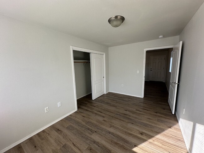 Building Photo - 1205 N Hartman St