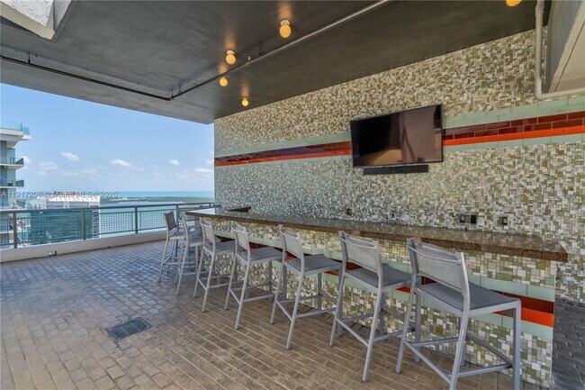 Building Photo - 60 SW 13th St