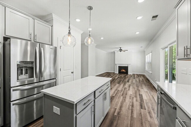 Building Photo - Modern 4BR Home in Raleigh | Great Location