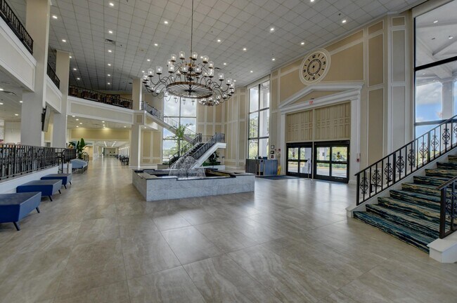 Building Photo - 147 Markham G