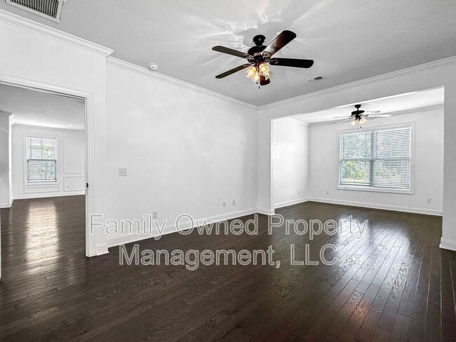 Building Photo - 128 Whaler Ave
