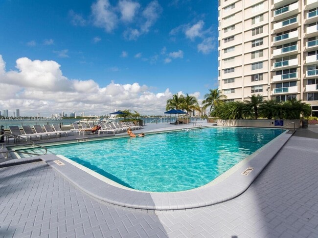 Building Photo - 1200 West Ave