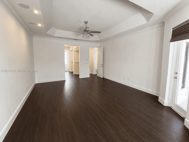 Building Photo - 3424 Belmont Terrace