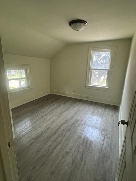 Building Photo - 1349 Yates Ave