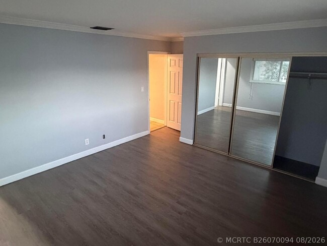 Building Photo - 2701 Middle River Dr