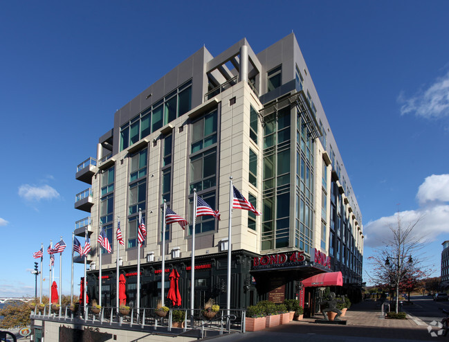 Building Photo - Waterfront Street