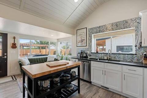 Building Photo - 1951 S 1700 E