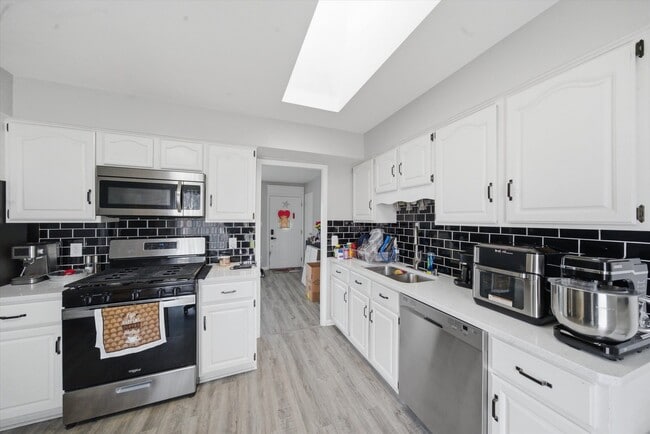 Building Photo - 110 Villa Rd