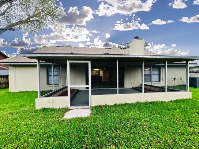 Building Photo - 1072 Gould Pl