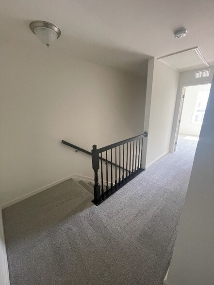 Building Photo - 235 Thompson Ave