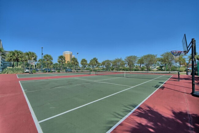 Building Photo - 7205 Thomas Dr