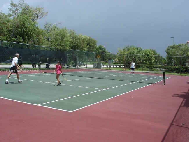 Building Photo - 10865 SW 112th Ave