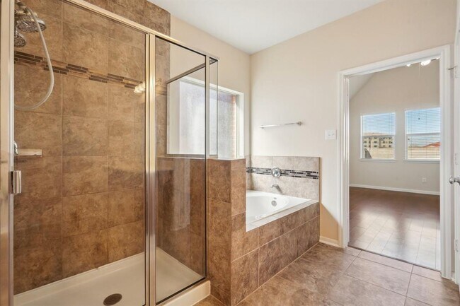 Building Photo - 2813 Bottiglia Wy