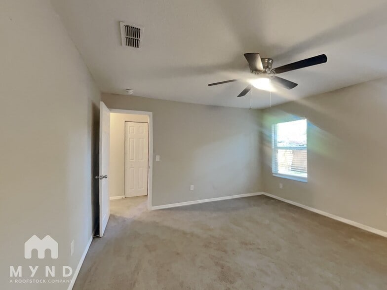 Building Photo - 6245 29th Way N