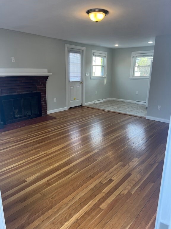 Building Photo - 68 Crescent St