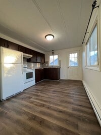 Building Photo - CB-2