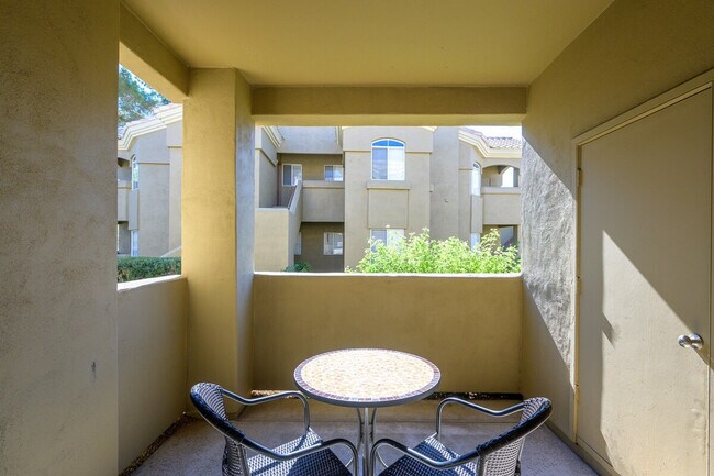 Building Photo - 5335 E Shea Blvd