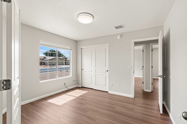 Building Photo - 2729 Cartegena Dr