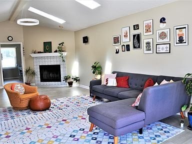 Building Photo - 6060 Chinkapin Dr