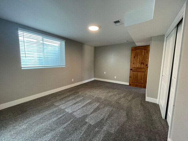 Building Photo - 2875 S Sherman St