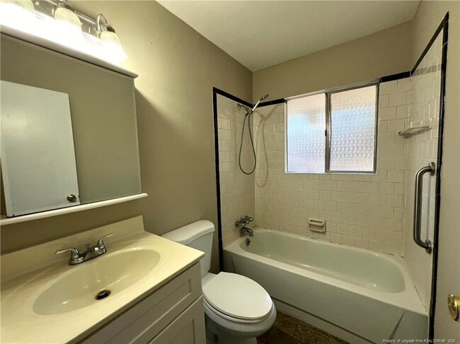 Building Photo - 1602 Crescent Dr