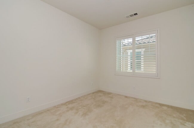 Building Photo - Gated 2017-Build Single Family Home for Re...