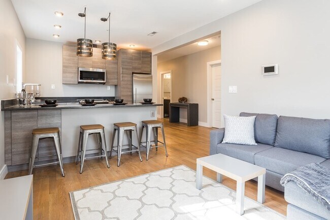 Building Photo - 35 Champney St