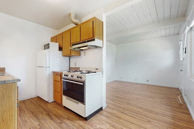 Building Photo - 1250 Stafford St