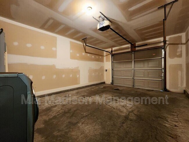 Building Photo - 11330 White Bluff Rd