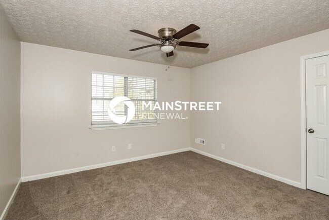 Building Photo - 3 Bedroom Pet-Friendly Home in SHARPSBURG,...