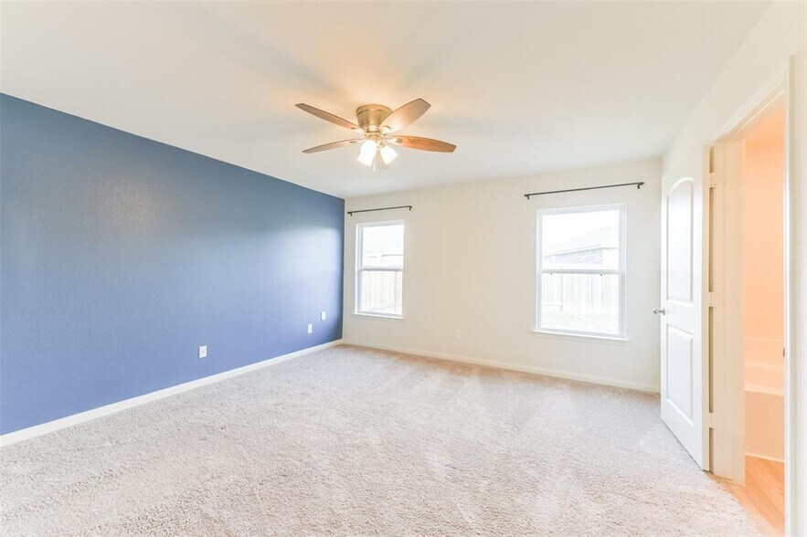 Building Photo - 15238 Snowdrop Field Dr
