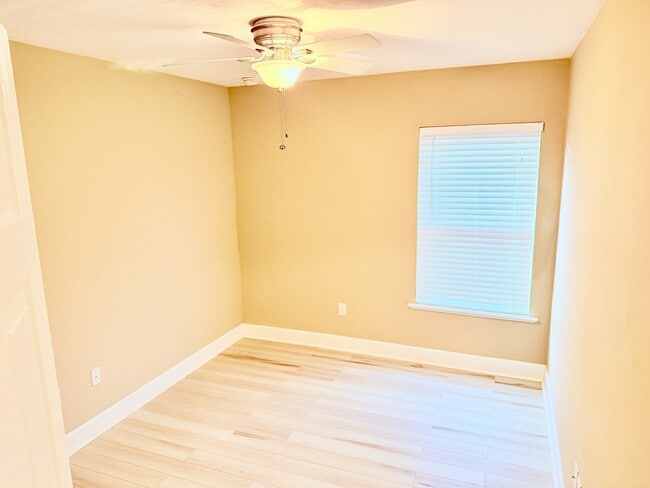 Building Photo - 470 SW 251st St