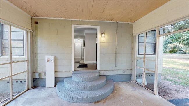 Building Photo - 3881 Gober Rd