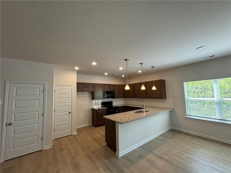 Building Photo - 701 Shetland Trl