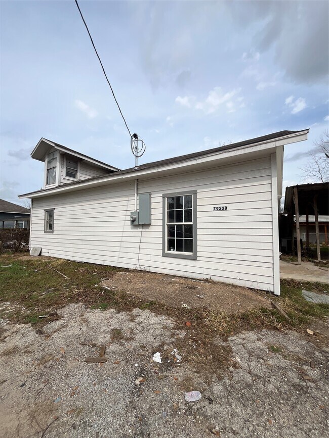 Building Photo - 7933 Brays St